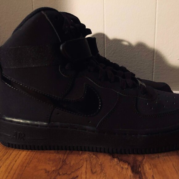Nike Air Force 1 High Triple Black (GS)